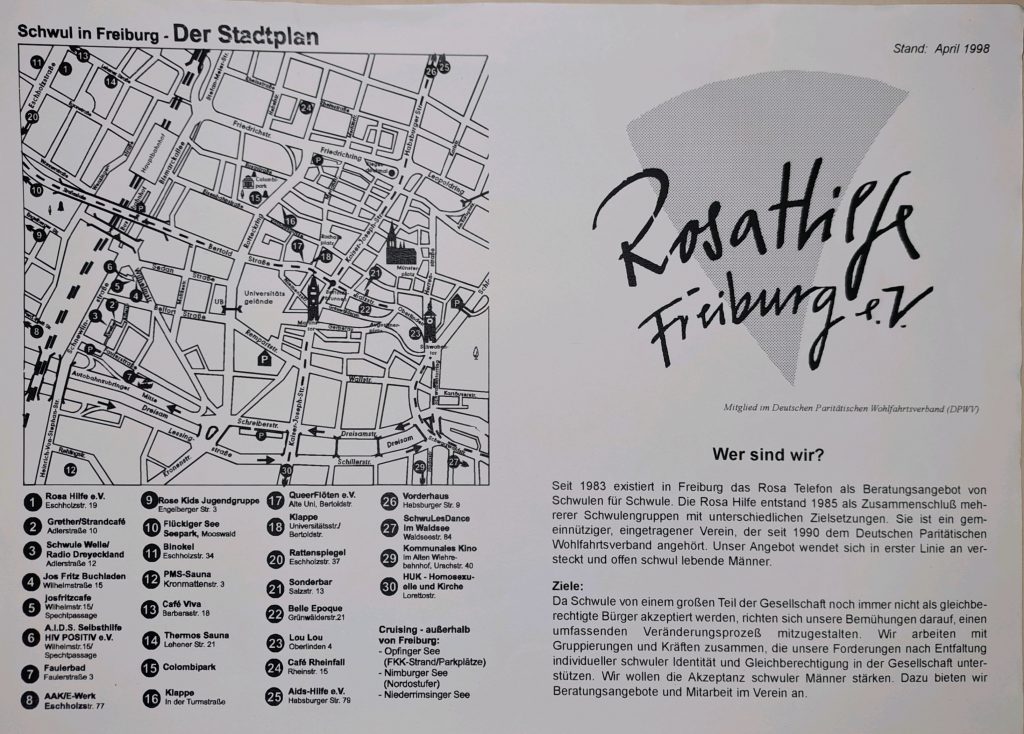 Flyer der Rosa Hilfe in schwarz weiß mit großem Logo, auf der linken Seite ein Stadtplan von Freiburg